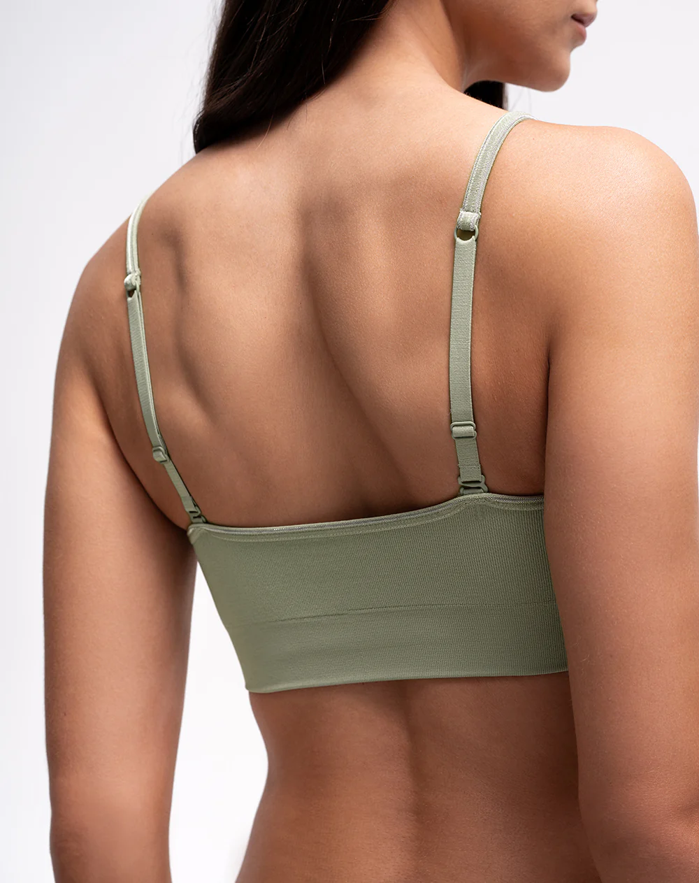 Top soporte medio seamless copas removibles verde - Image 2