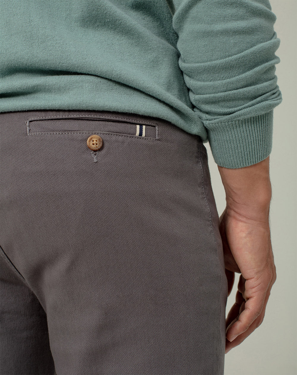Pantalón chino regular algodón gris hombre - Image 5