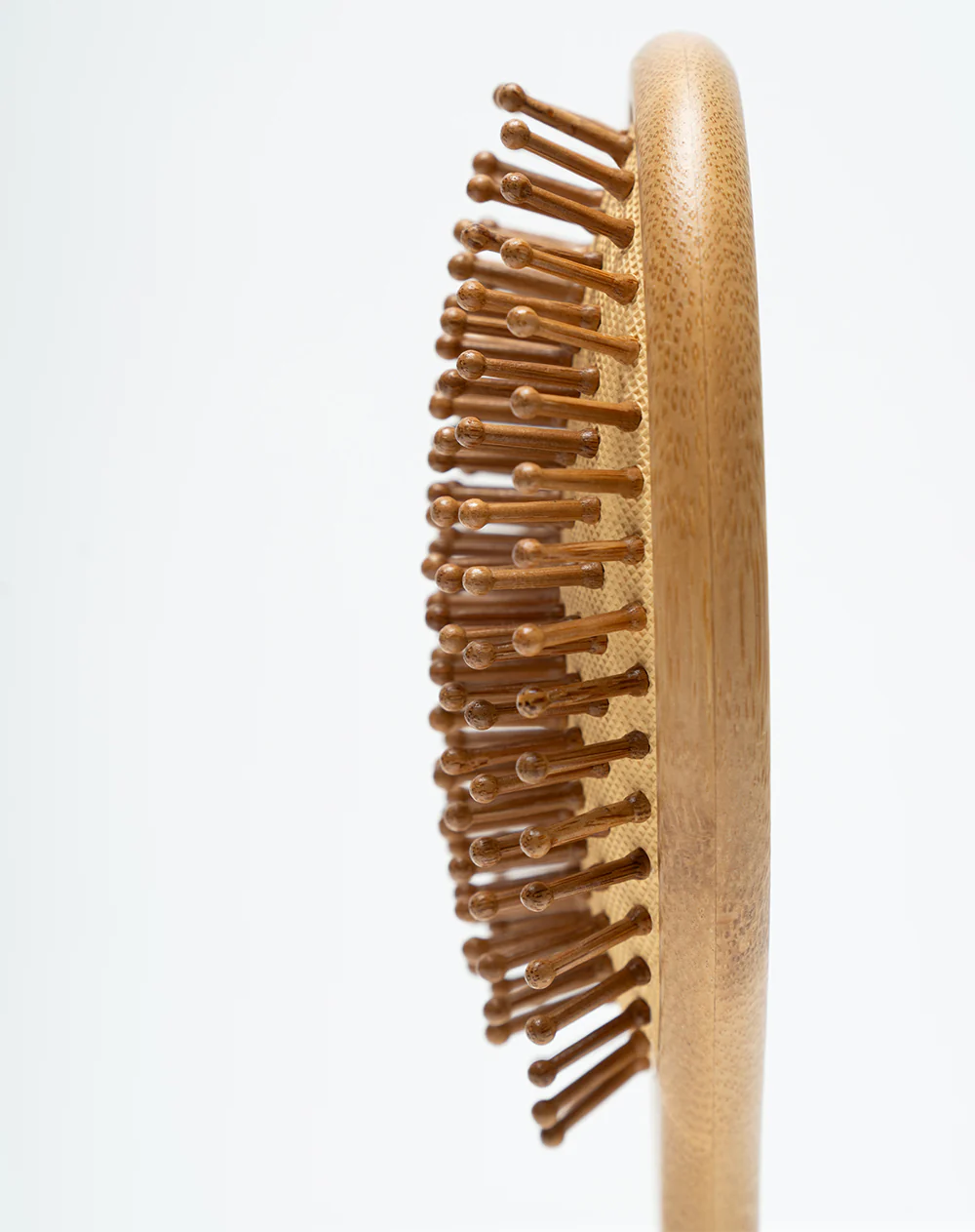 Cepillo para el cabello bambú café - Image 2
