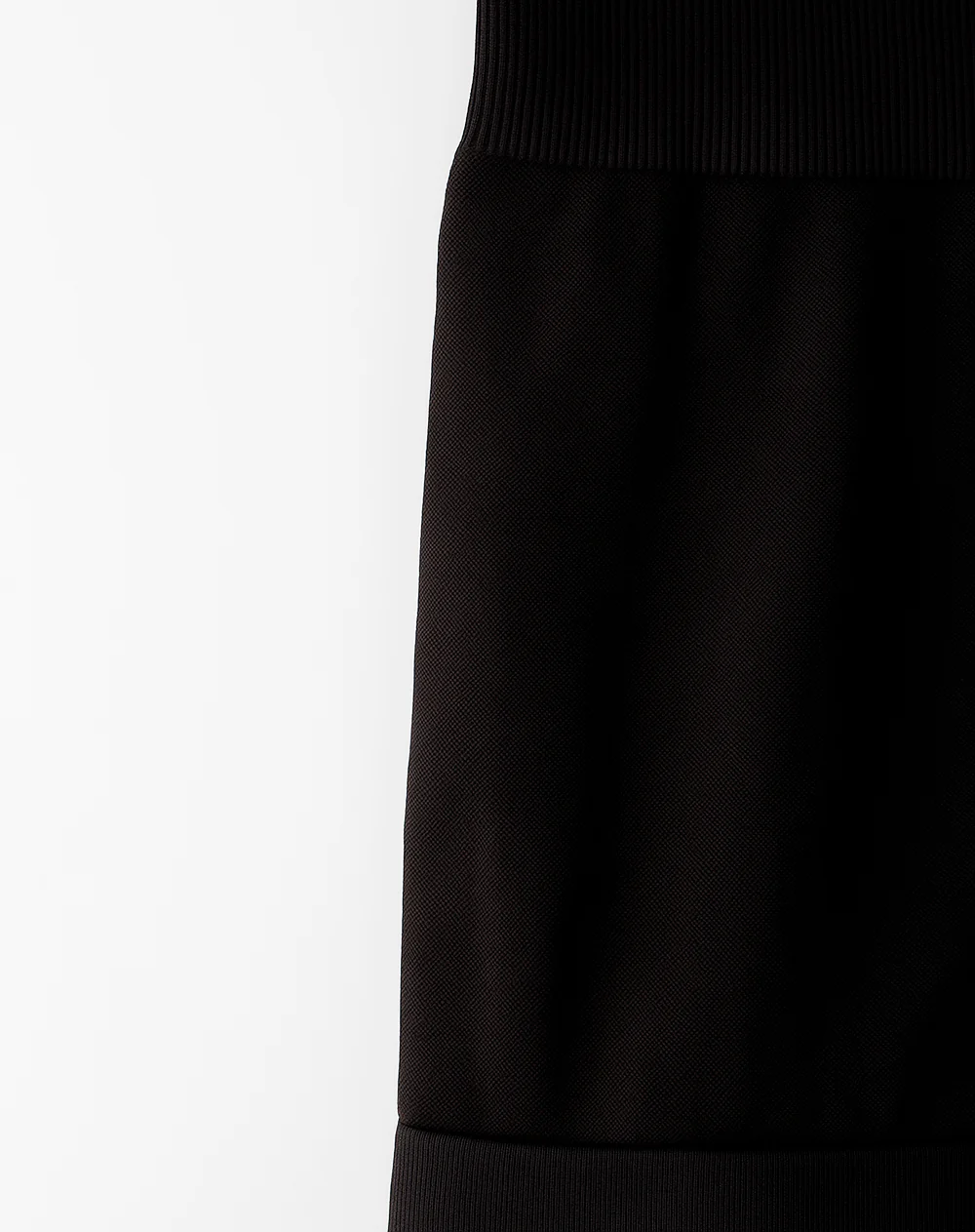 Biker deportivo tiro alto seamless control abdomen negro mujer - Image 5