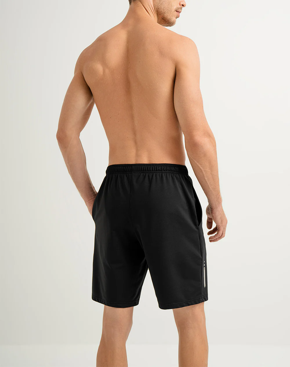 Pantaloneta deportiva control humedad negra hombre - Image 4