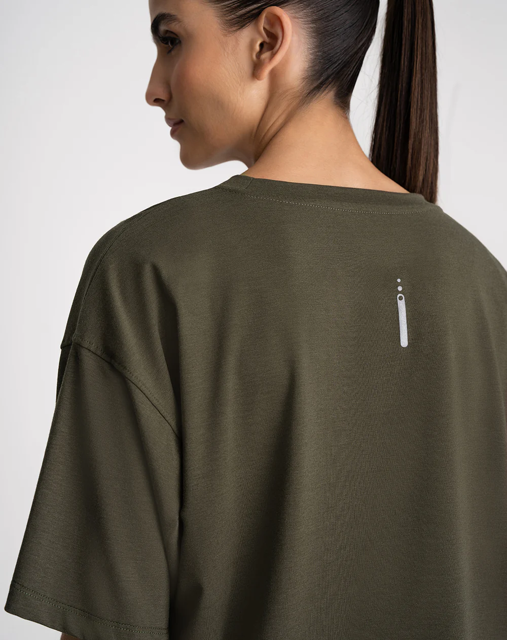 Camiseta deportiva tacto frío verde mujer - Image 4