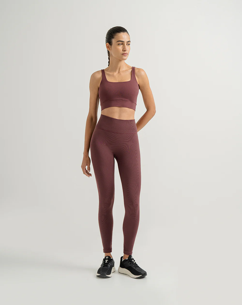 Top deportivo soporte medio seamless vino tinto - Image 3