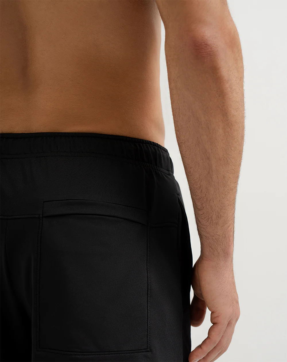 Pantaloneta deportiva antibacterial negra hombre - Image 6