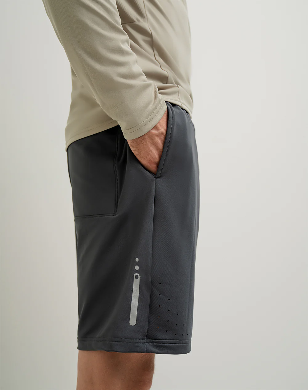 Pantaloneta deportiva antibacterial gris hombre - Image 4