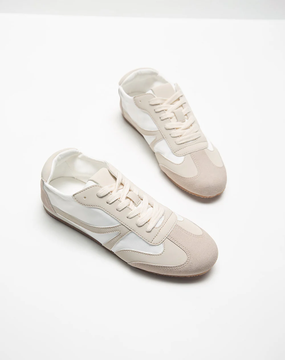 Tenis beige mujer - Image 2