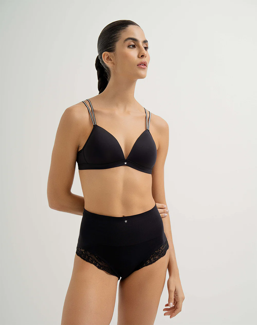 Panty cachetero tiro alto seamless negro