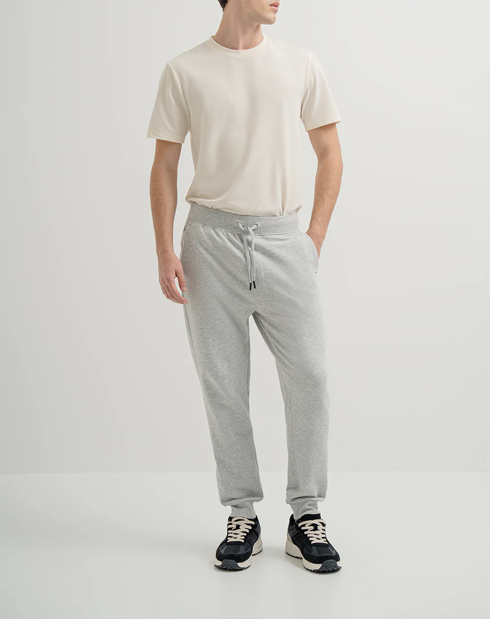 Jogger confort regular gris hombre - Image 3