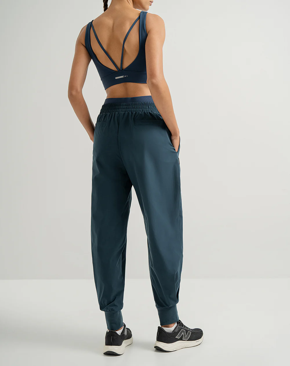 Jogger tiro alto oversize azul mujer - Image 2