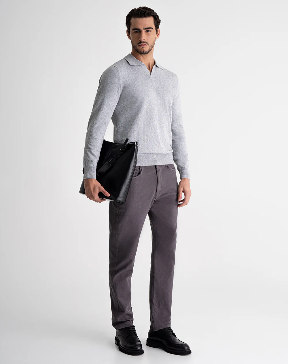 Buzo tipo polo regular tejido de punto gris hombre - Image 3