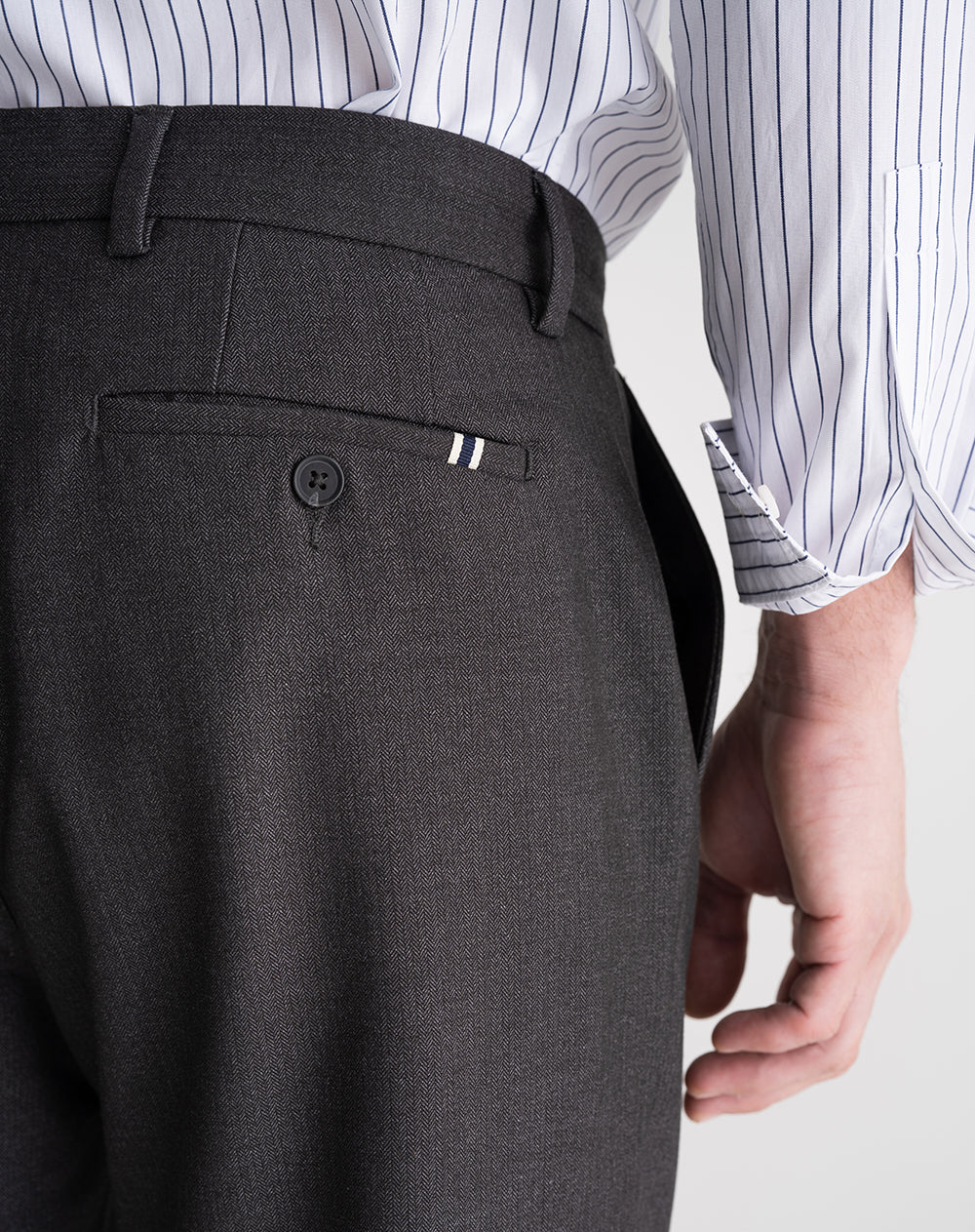 Pantalón recto regular gris hombre - Image 3