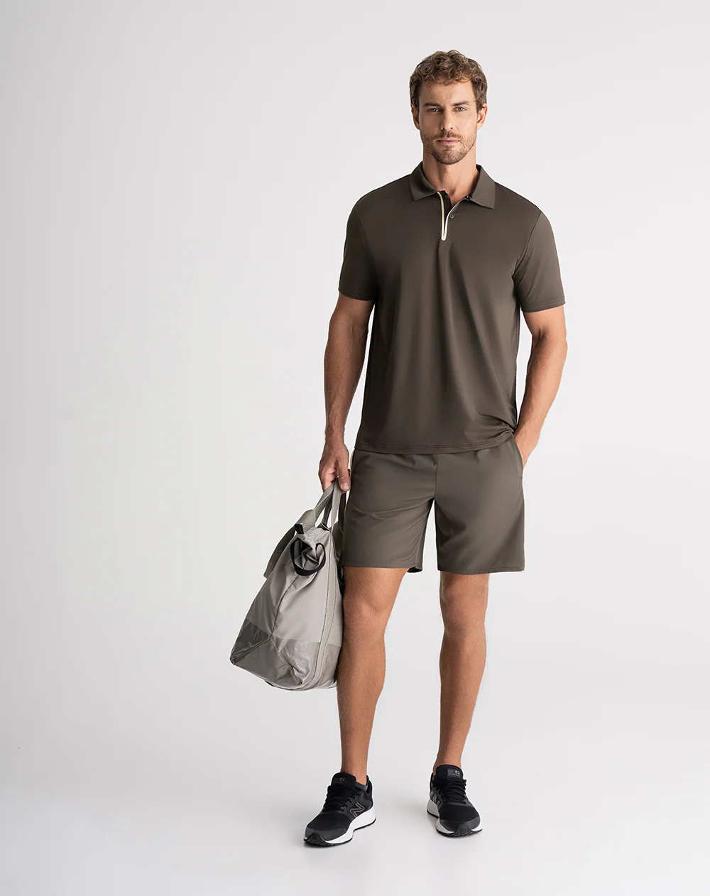 Polo deportiva control humedad verde hombre - Image 3