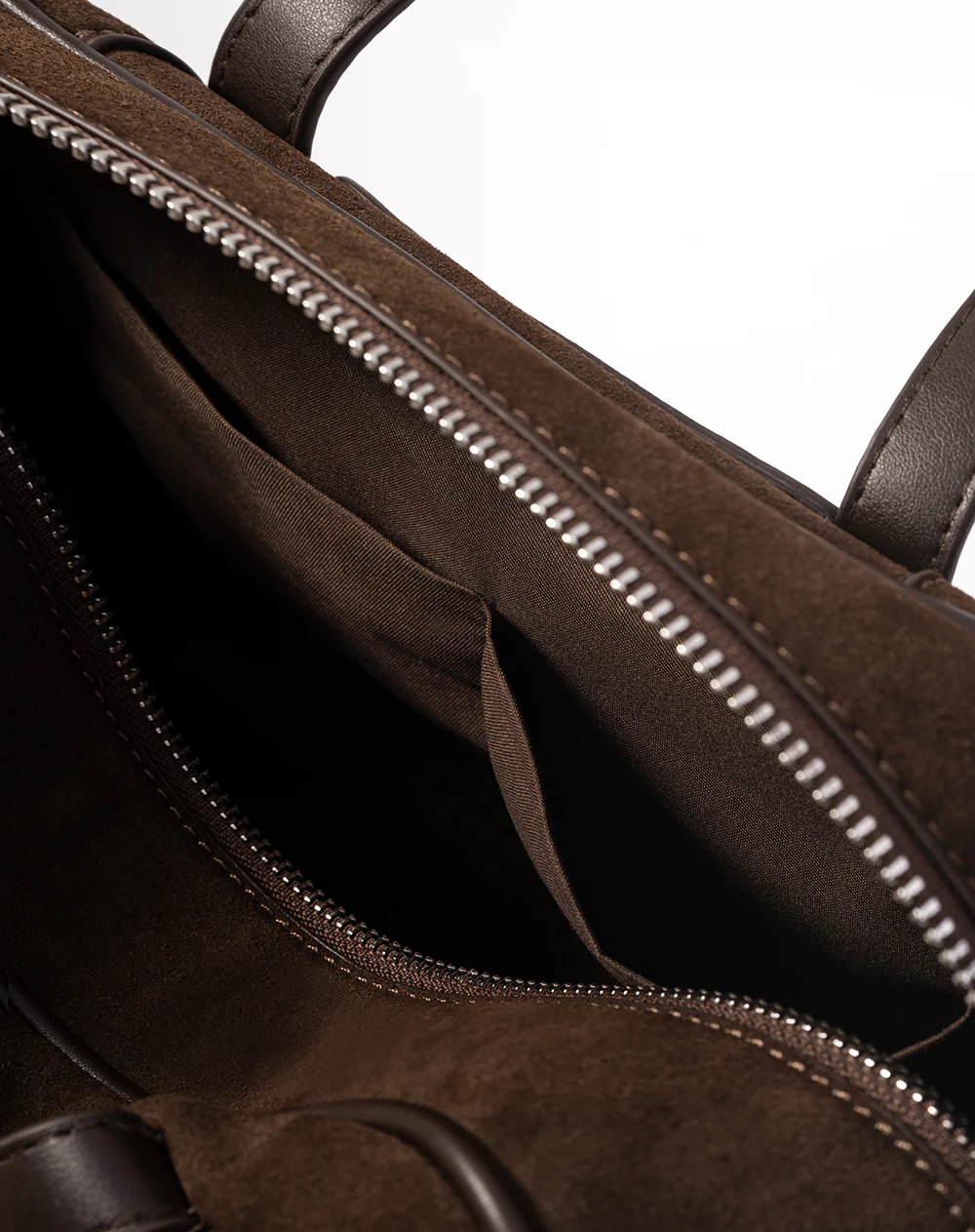Bolso maletín tipo gamuza café - Image 7
