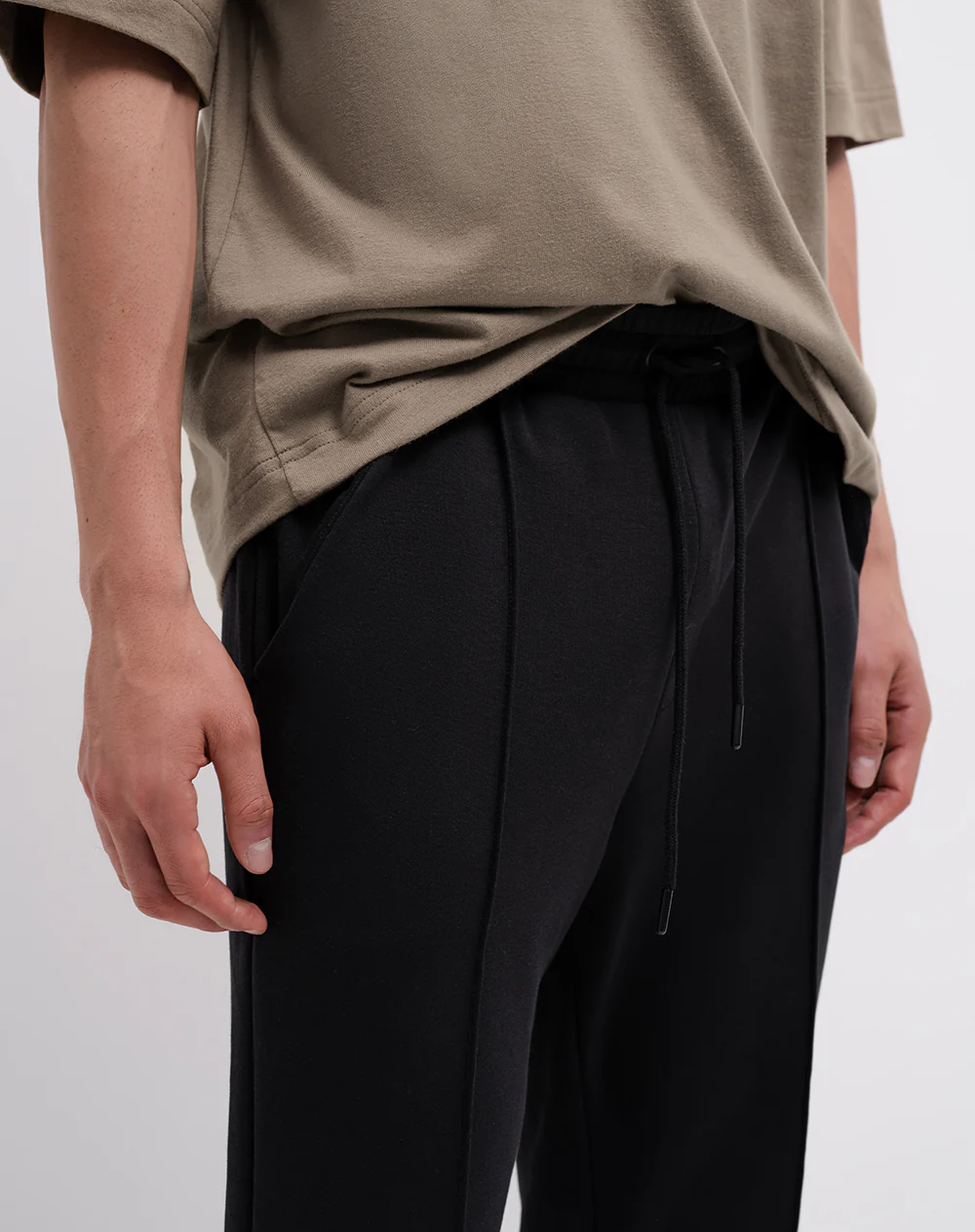 Pantalón confort regular negro hombre - Image 3