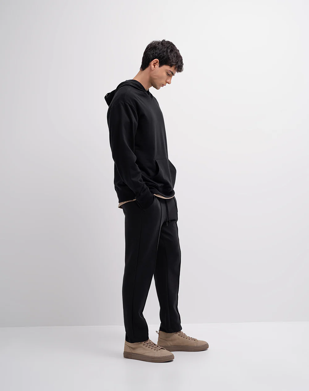 Pantalón confort regular negro hombre - Image 5