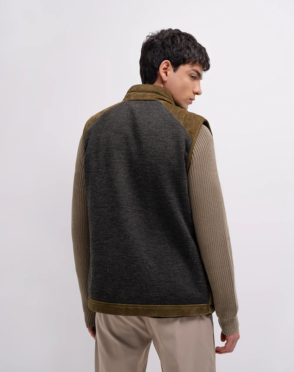 Chaleco regular acolchado cuero doble faz multicolor hombre - Image 3