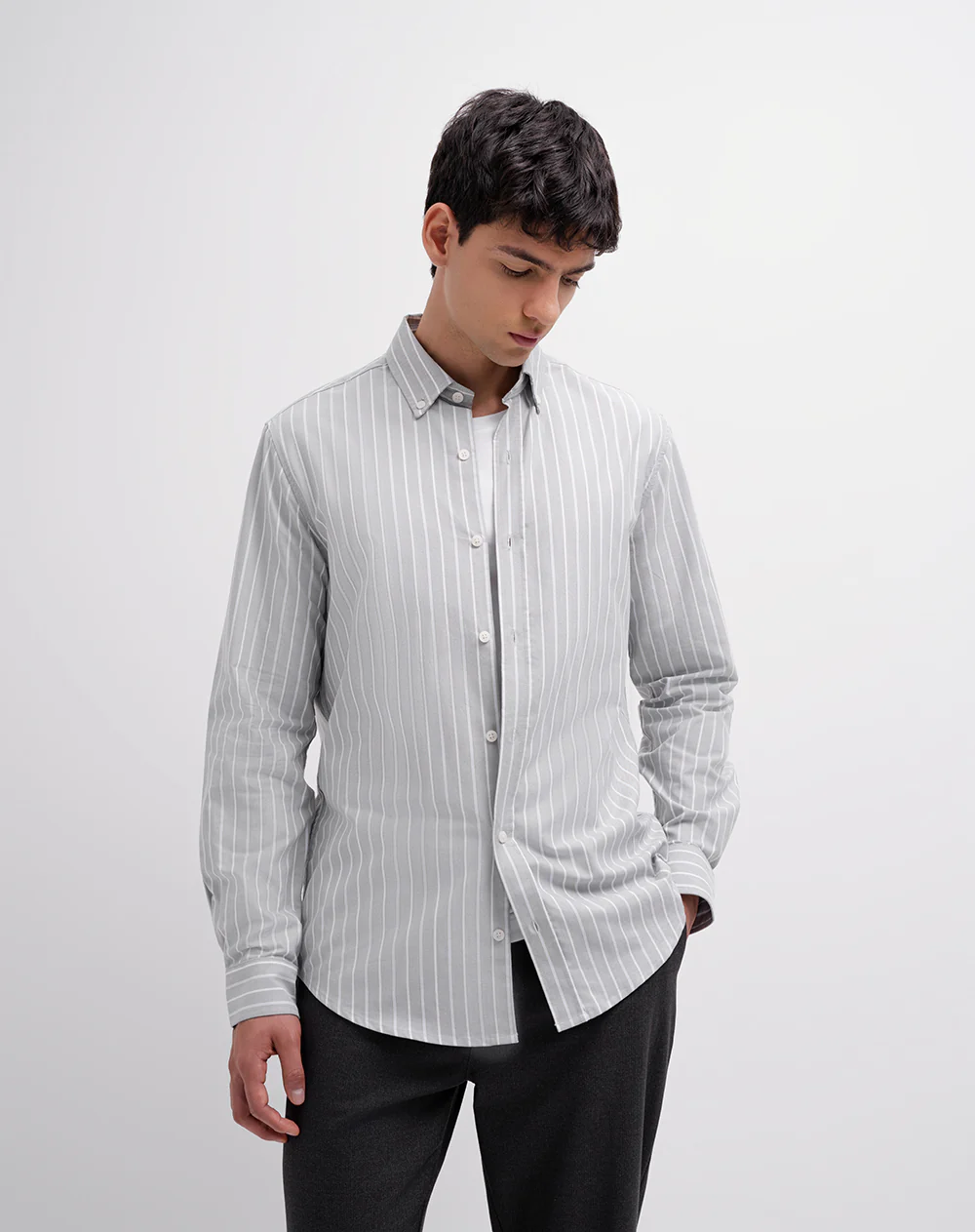 Camisa regular fit manga larga verde con rayas - Image 5