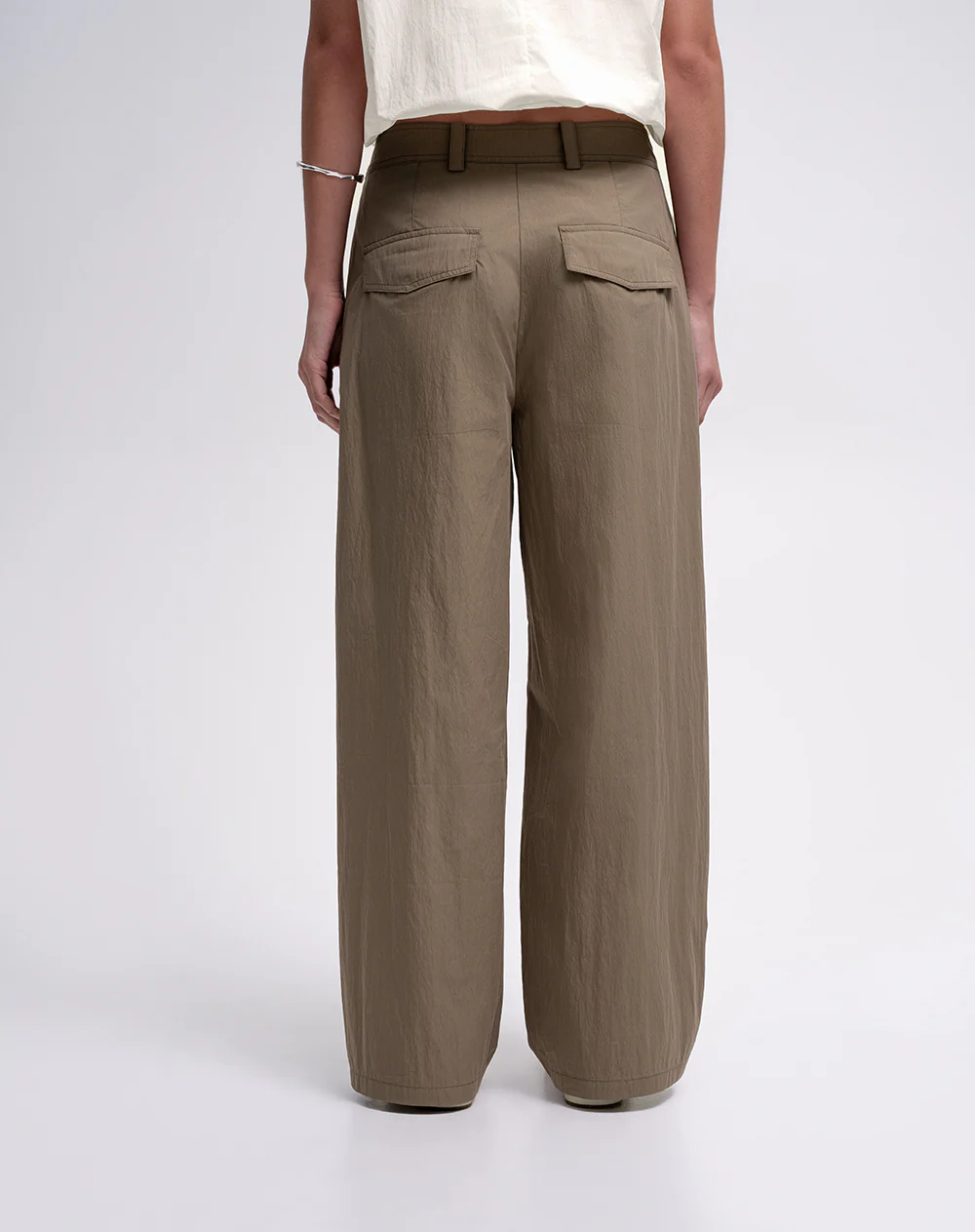 Pantalón regular fit tiro alto cafe - Image 2