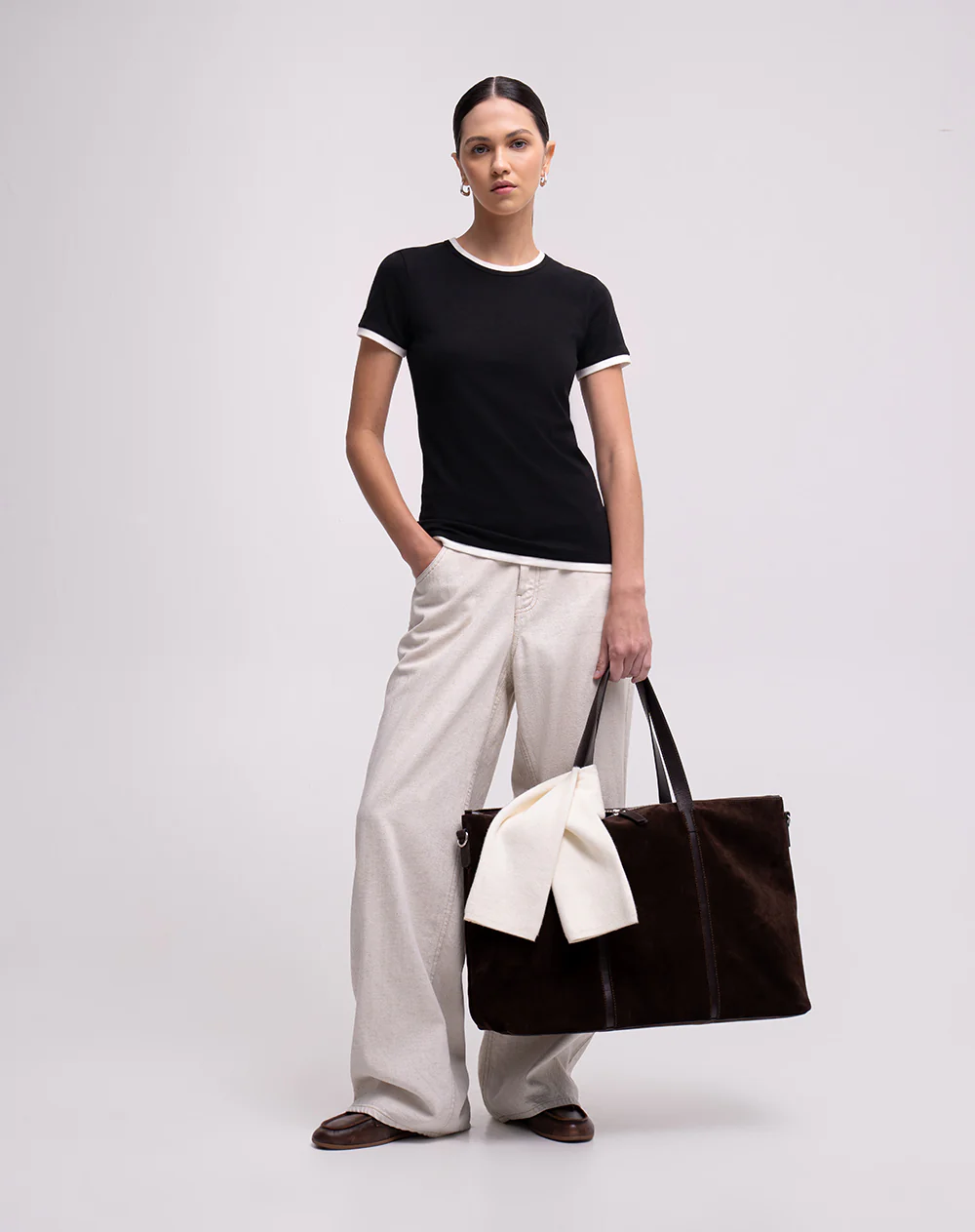 Camiseta slim tejido de punto negra mujer - Image 3